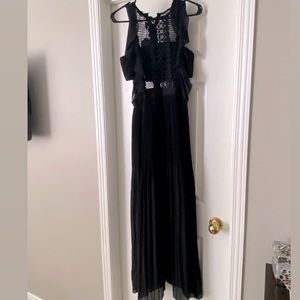 Brand new, Long black dress, Size M 🖤